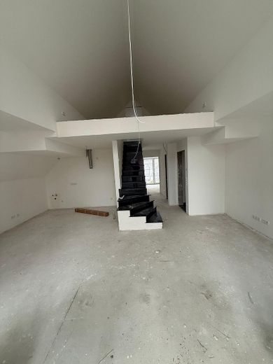 4-Zimmer Galerie: Wohnen+Küche