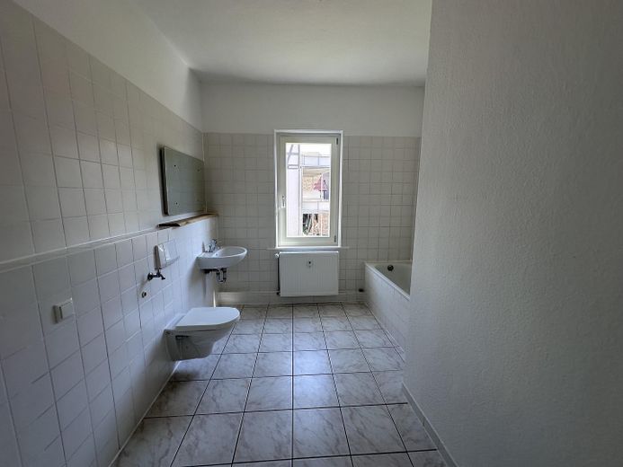 Schöne 3-Raum-Wohnung im Zentrum von Bad Langensalza – Badezimmer