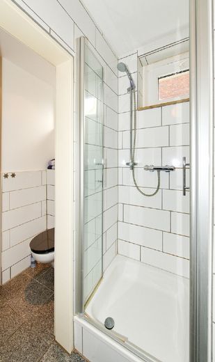 Nett eingerichtetes Apartment mit reizvollem Garten-/Terrassensitzplatz, gute Lage, Internetzugang – 769607611841107fed5f5b8b45effbf03cc2c6c4.jpg
