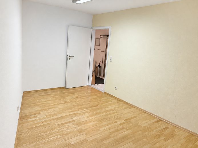 Inmueble comercial cercano al ayuntamiento en el centro de Velbert – Raum 2