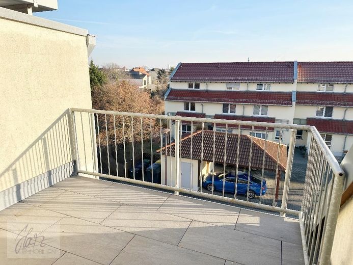 ***HELLE MAISONETTEWOHNUNG MIT BALKON*** individuellem Grundriss und Dachschrägen - Wohncharakter mit Flair in Riesa – Blick vom Balkon