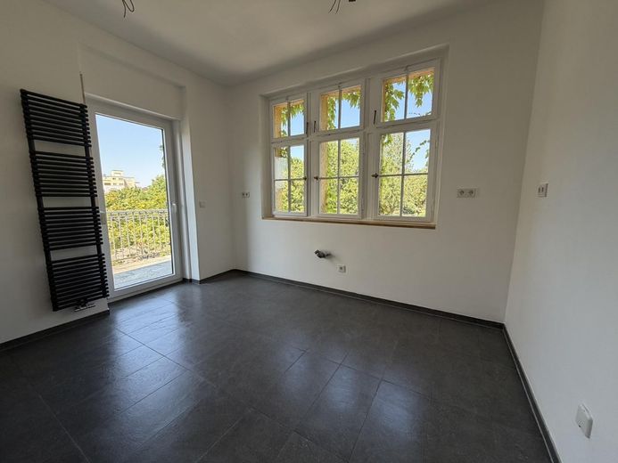 Esclusivo appartamento d’epoca di 146 m² completamente ristrutturato in posizione privilegiata a Göppingen–elegante, moderno, unico – Küche