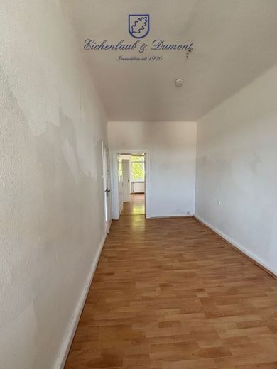 Schöne 4-ZKB mit Balkon in Alt-Saarbrücken, sofort verfügbar – Zimmer 1