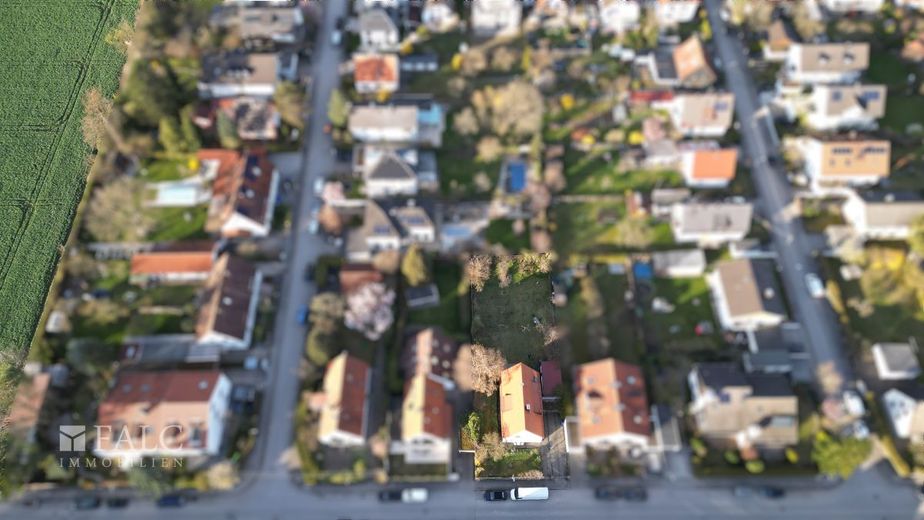 Baugrundstück mit genehmigtem Bauvorbescheid - Planungssicherheit inklusive! – Vogelperspektive