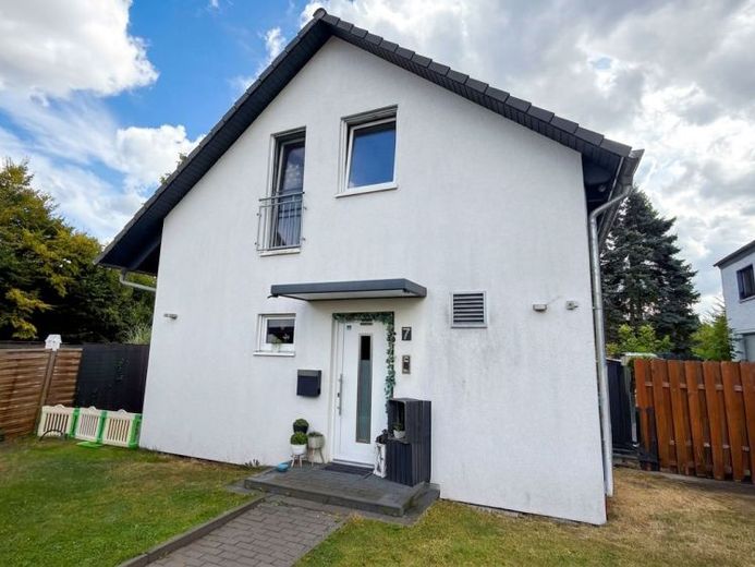 Freistehendes Effizienzhaus mit Wärmepumpe, Photovoltaik und Pool | Recklinghausen-Grullbad – Foto 1