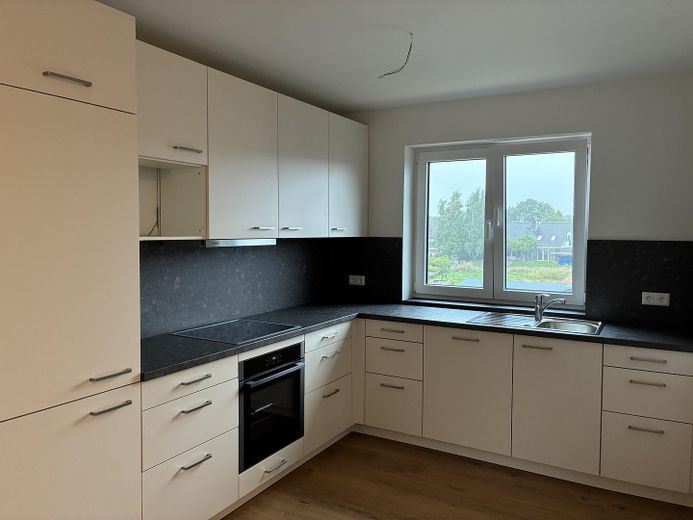 Erstbezug – Moderne Dachgeschosswohnung im KfW-40-Standard – Küche
