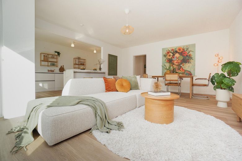 Vivere come si ama oggi. Porzione di bifamiliare ristrutturata in stile moderno - pronta per essere abitata *senza commissioni* – Wohnzimmer