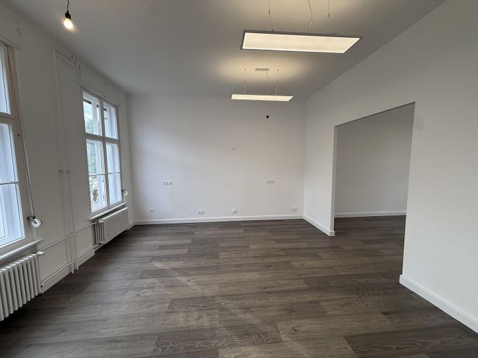 Commercial space for medical practice, practice, cosmetics, massage, office or law firm in RUDOW, 160 m2 for rent – Photo 12
