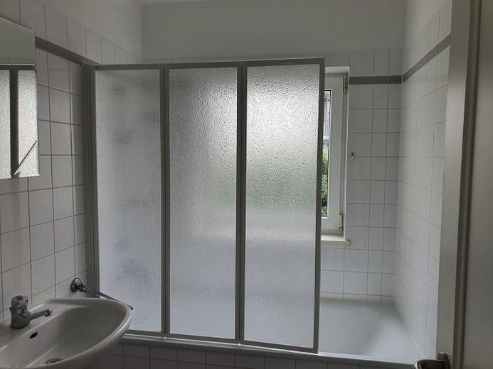 2 Zimmer mit Balkon - renoviert und bereit für Dich/Euch – Foto 12