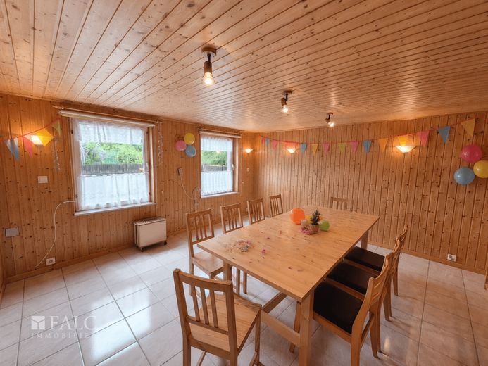 Charmante Doppelhaushälfte mit direktem Seeblick - FALC Immobilien – Partyraum