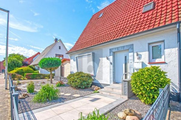 MODERNE AUSSTATTUNG & TOP-SANIERUNG