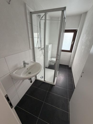 Sanierte 3,5 Zimmer Wohnung mit Garten & Einbauküche in Haiger-Seelbach – Foto 4