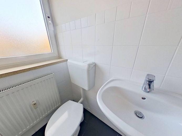Moderne 4-kamerwoning met TERRASSE en ligbad – Ansicht II: Bad