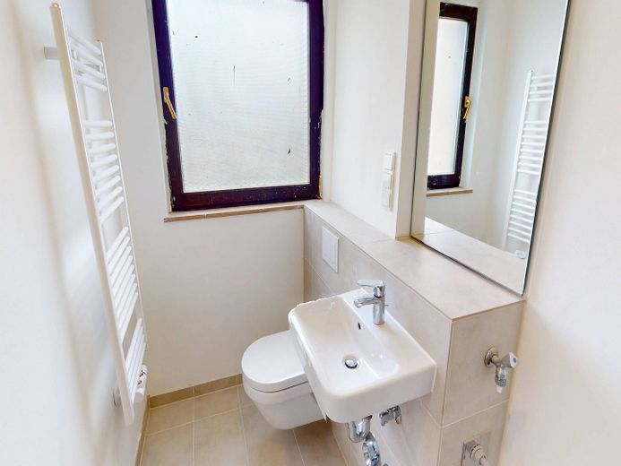 Ici, tout est parfait. | Appartement moderne à louer avec balcon et salle de bains neuve – Ansicht I: Bad