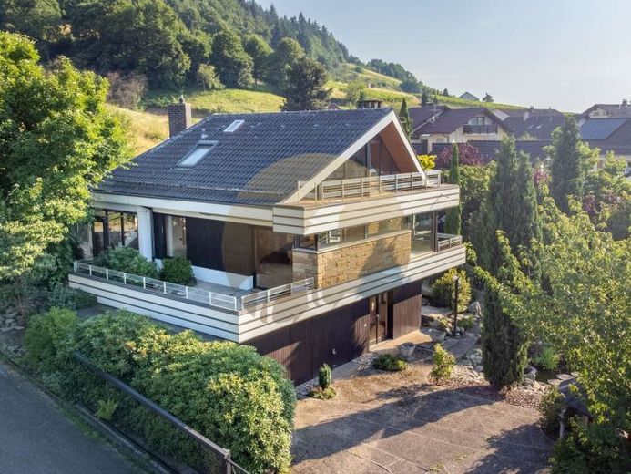 Architektenhaus in herrlicher Aussichtslage von Baden-Baden Neuweier – Foto 1