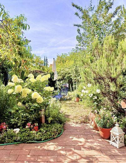 Direkt v. Eigentümer: Gemütliches Reihenendhaus mit Garten in bester Waldrandlage von Trautheim – Garten