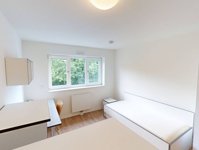 STUDENTS ONLY: Modernes 1-Zimmer-Apartment mit EBK und ALL-IN-MIETE in Ottensen – Ansicht II: Wohn- und Schlafz…