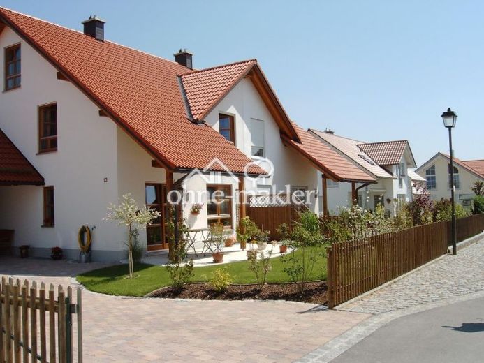 traumhaft Wohnen in Germaringen – Foto 2