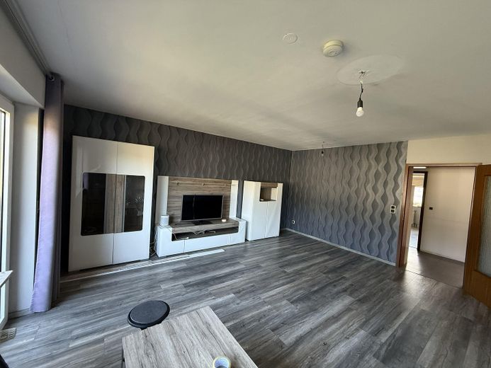 Köln Hohlweide,  2 Zimmer Küche, Diele, Bad, Balkon – Wohnzimmer
