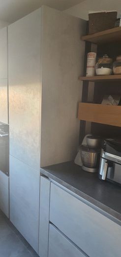 Moderne 4 Zimmer Wohnung mit neuer Einbauküche und Garage – Foto 3