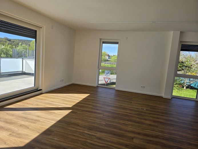 Eerste bewoning - 3-kamer maisonnette in Michelau met terras en 105 m² WFL – Foto 4