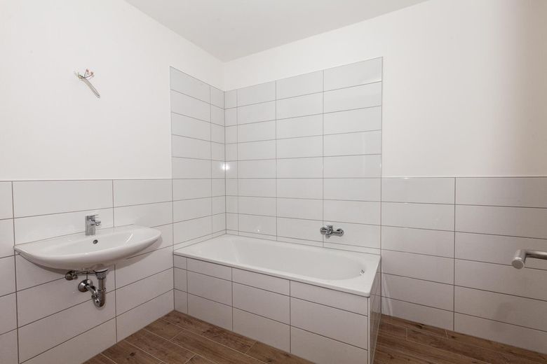 Luminoso appartamento di 4 locali in Lessingplatz – Badezimmer