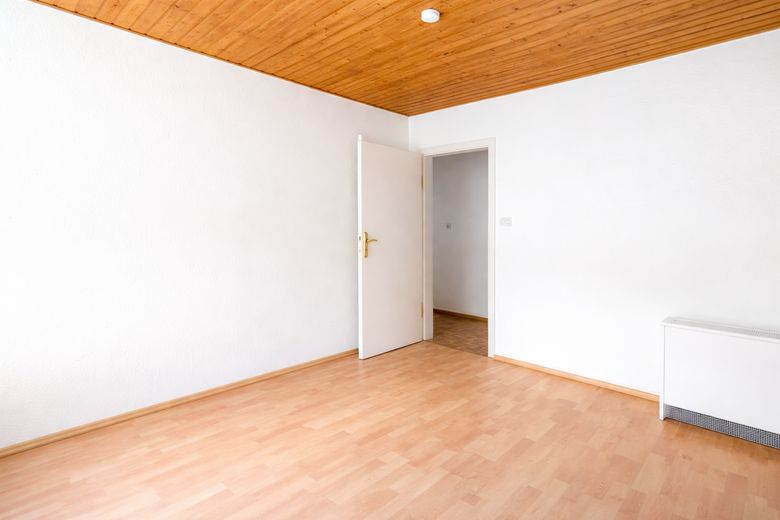 Helle 3-Zimmer Wohnung / 74 qm / 3 Zimmer / 680 € kalt – Schlafzimmer