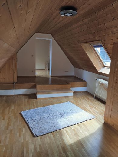 Schlafzimmer über der Garage