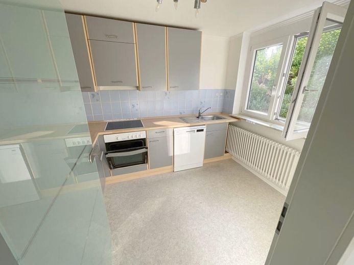 Mooi lichte 2-kamerwoning in Karlsruhe met inbouwkeuken en eigen ingang – Foto 6