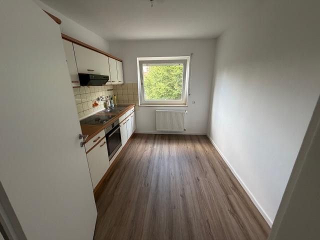 78 qm, herrliche und lichtdurchflutete 3 ZKB mit Balkon im 1.OG, Emsnähe – Foto 5