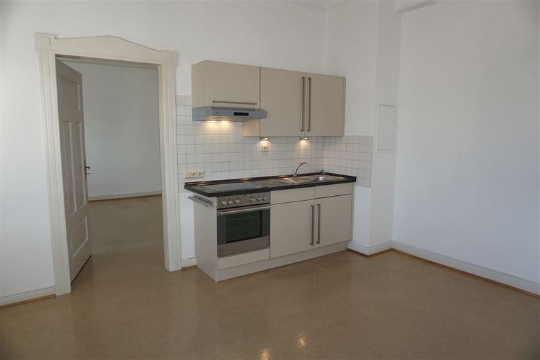 Wunderschönes helles Altbauappartement mitten in Trier mit Stuckdecken und Einbauküche – Küche