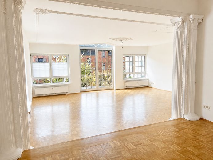 55 m² Loft-Suite in 3er-WG | Altbauvilla Hanau – heller und freundlicher Raum
