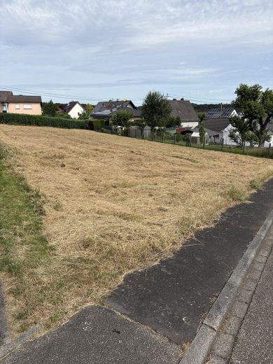 Erschlossenes Baugrundstück in ruhiger Lage mit sehr guter Verkehrsanbindung – Foto 9