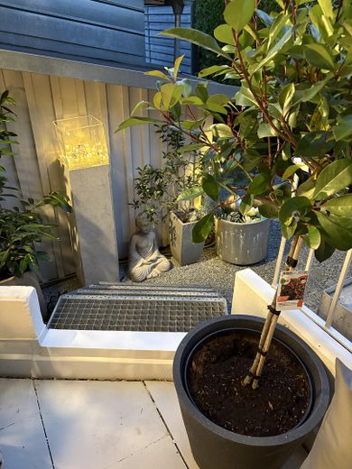 Escl. piano terra HH /appartamento e apt., garage, giardino, camino, RISCALDAMENTO NUOVO PREZZO SU RICHIESTA – Balkon uneinsehbarer Teil Gart