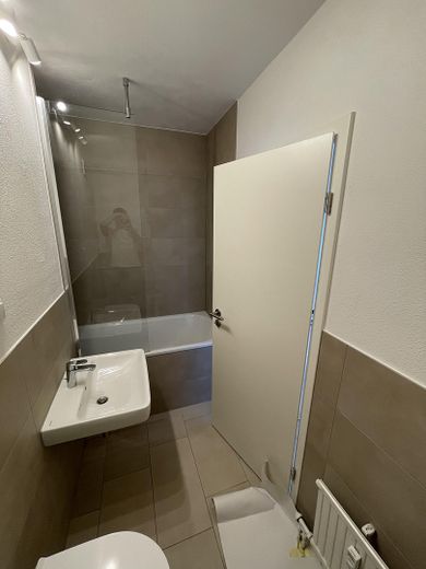 Großes Bad mit Fußbodenhzg. 