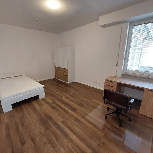2 WG-Zimmer in 5er WG, 20 und 21 Qm groß, Küche, Essecke, 2 Duschbäder/WC, 2 WC Darmstadt-Stadtmitte – Appartement 4