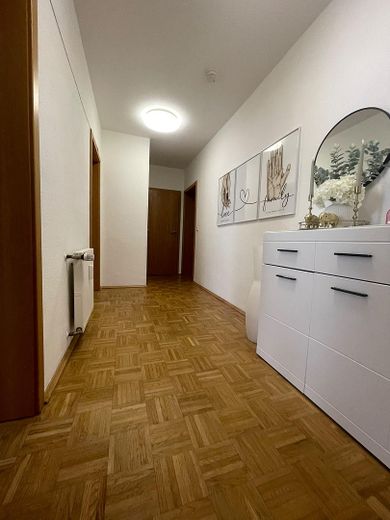 Attraktive Stadtwohnung im Herzen der Bottroper Innenstadt – perfekt für Singles und Paare – Flur