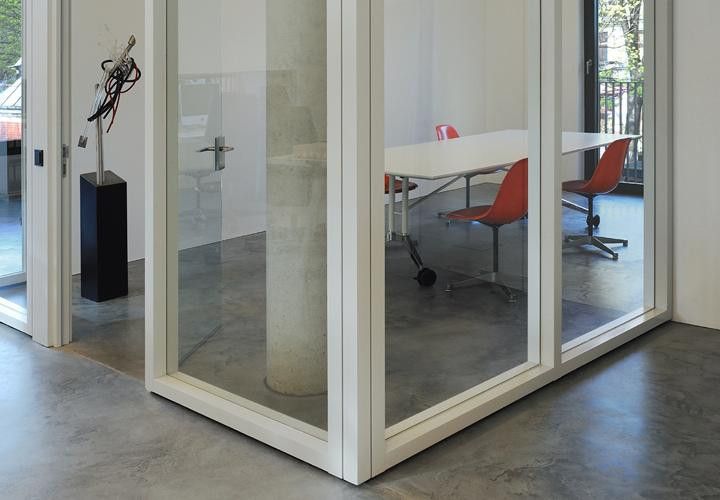 CoWorking 6 - 12 - 18 AP in Natural Cooling Office Mitte – Besprecher