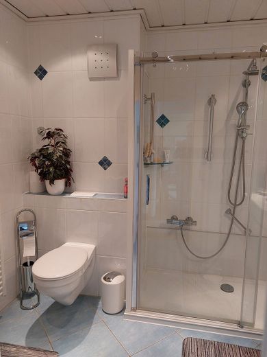 Große 3-ZKB Wohnung - Stadtbergen Top Lage - 2 Garagen 2 Kellerräume – Foto 8