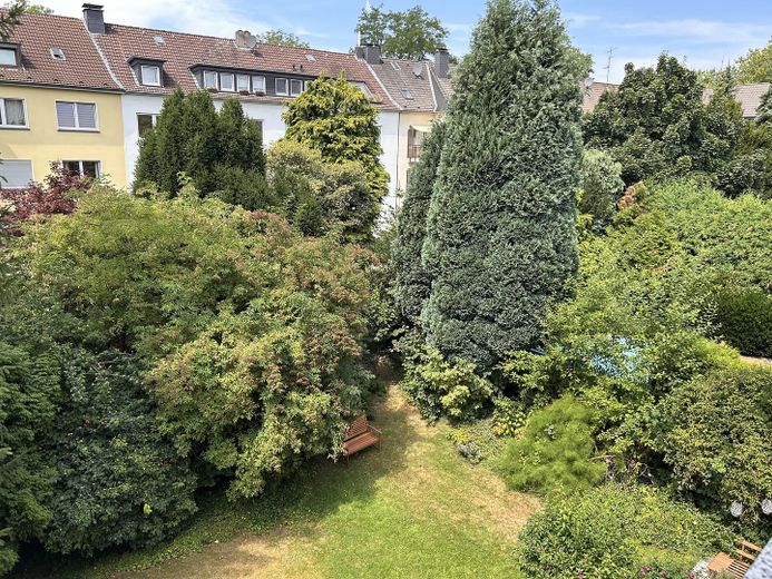 2.5-room apartment with balcony in a good, quiet location – Balkon