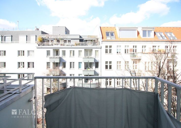 Attraktive Kapitalanlage in Bestlage - Vermietete Wohnung im Herzen der Stadt – Balkon