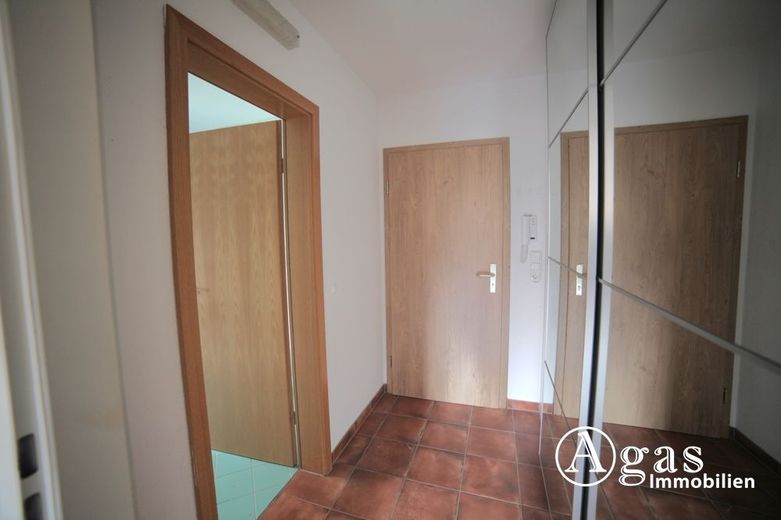 Helle möblierte 1-Zimmer-Wohnung in Eberswalde – Flur