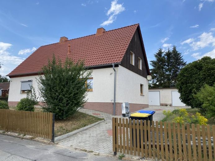 Entkernte Doppelhaushälfte mit 2 Garagen, Tageslichtbad & Garten in ruhiger Lage! – फोटो 1