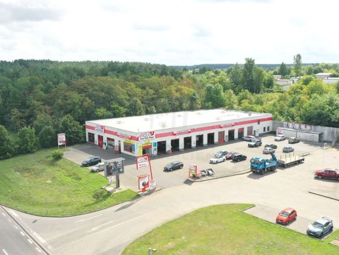 5,71 % Rendite - langfristig vermietete Gewerbeimmobilie (A.T.U.-Werkstatt) in Neubrandenburg – Foto 1