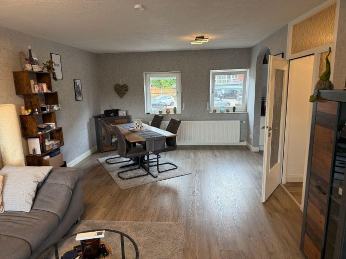 Wohnung mit 70m² Terrasse – Wohnbereich
