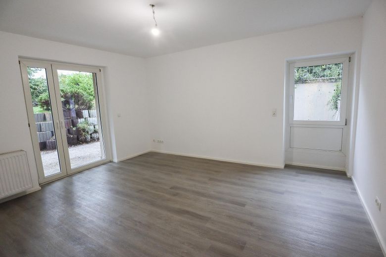 Haus am See - Große Terrasse - Bootssteeg – Wohnzimmer