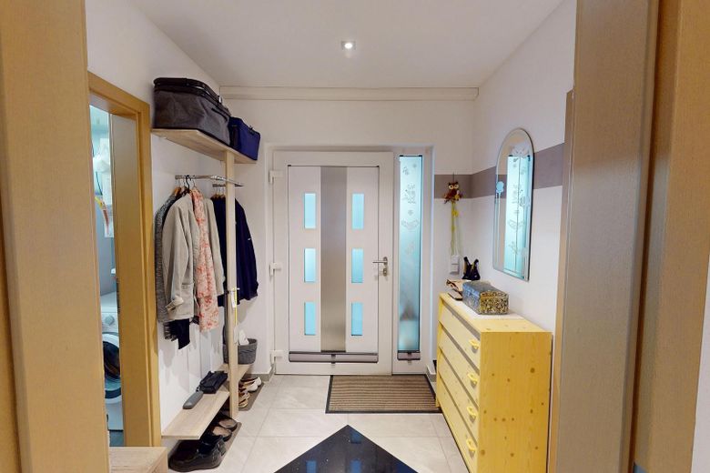 Vorraum mit Garderobe