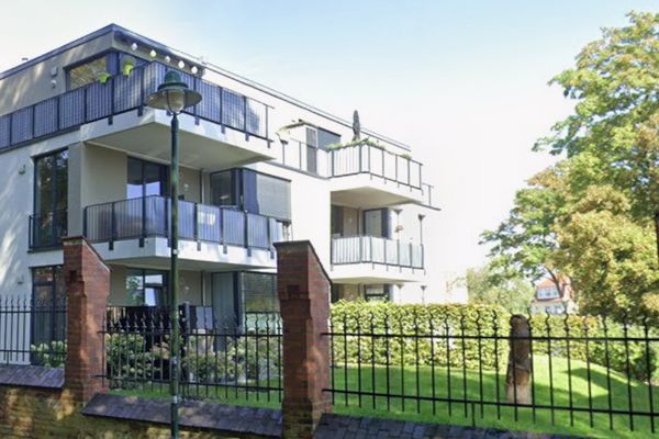 moderne Eigentumswohnung im Erdgeschoss mit Terrasse und Stellplatz
