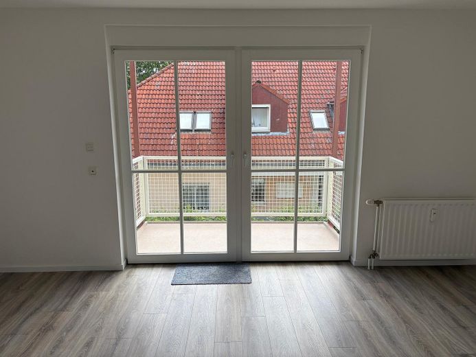 Helle Moderne 1-Zimmer Wohnung mit Einbauküche und Balkon in Motzen – Foto 5