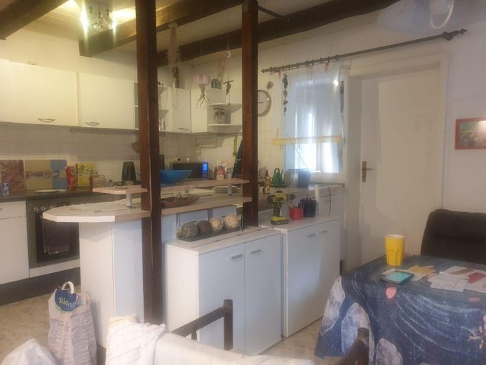 Appartamento di 115 mq con terrazza e giardino al piano terra di una casa unifamiliare/bifamiliare – Foto 10